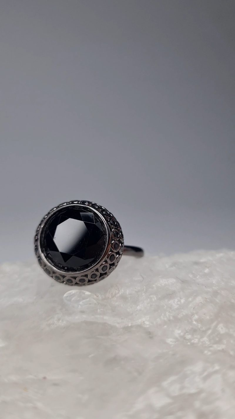 Noir Crown Ring