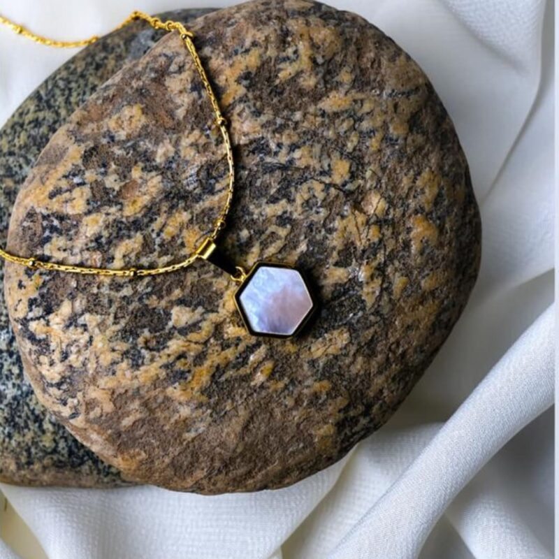 Hexa Pearl