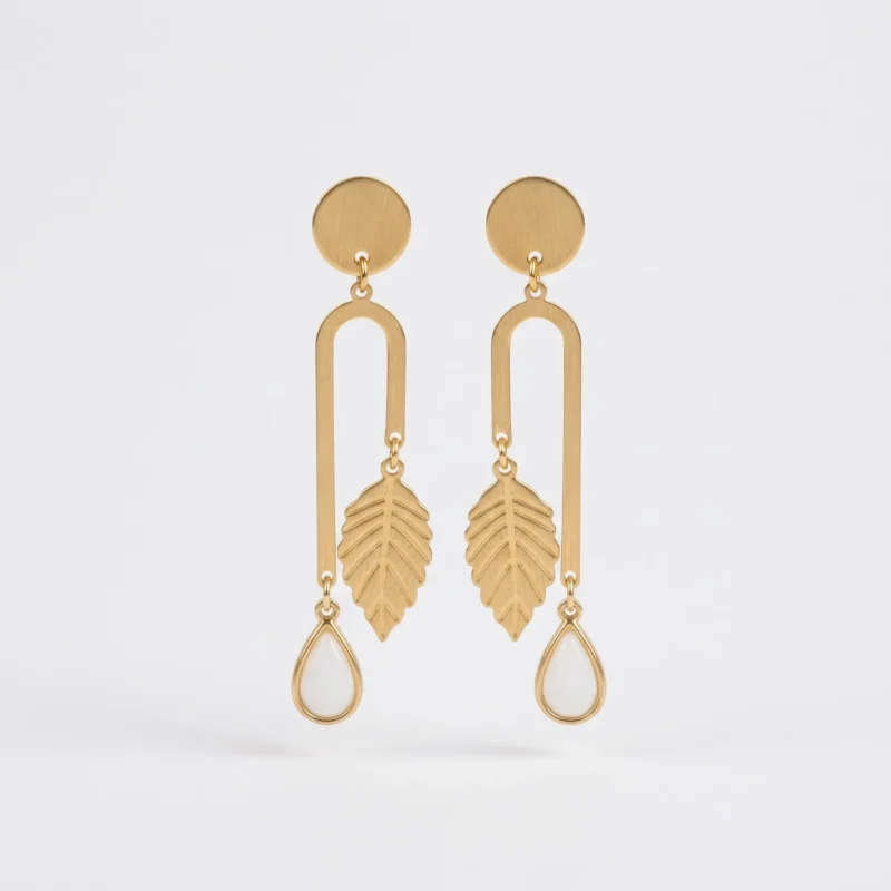 Golden Leaf Elegance